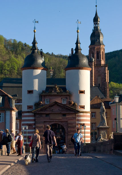 Heidelberg, Blick von der alten Brücke auf das Haspel-Tor