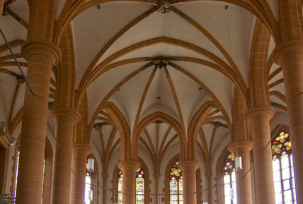Heidelberg, Blick in den gotischen Chor der Heiliggeistkirche