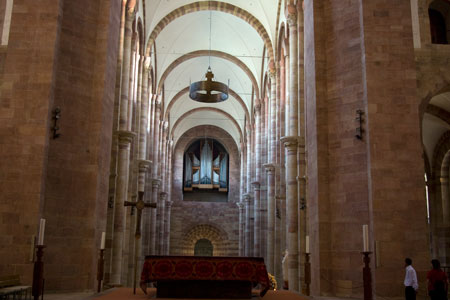 Blick vom Altarraum in den Speyerer Dom