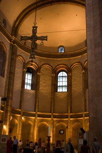 Blick in den Ostchor des Speyerer Doms, der dem Publikum normalerweise nicht zugänglich ist